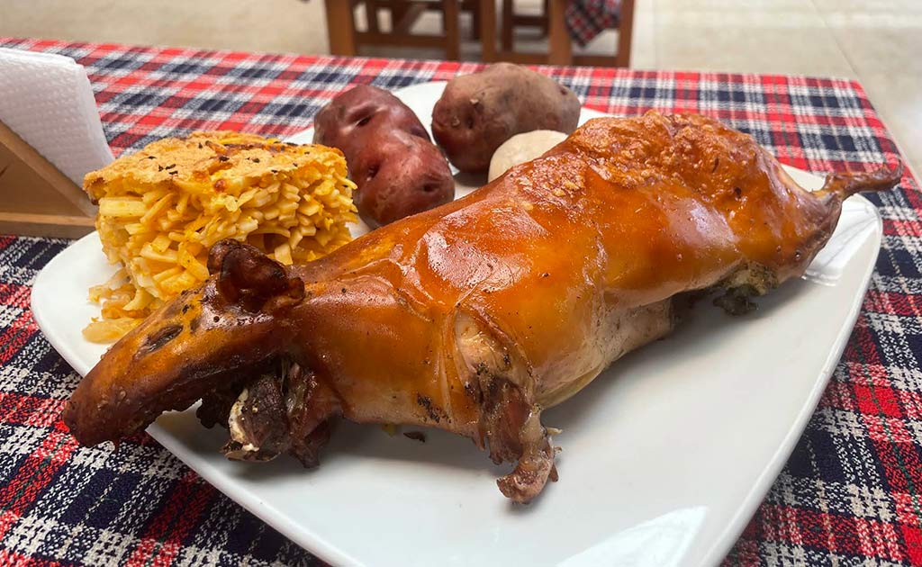 | Vale Sagrado Cuy al horno